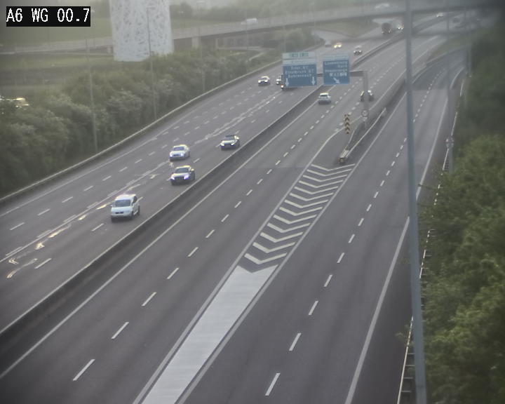 Traffic live webcam Luxembourg Croix de Cessange - A6 - BK 0.7 - direction A3 France