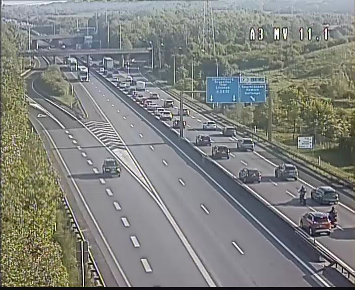Traffic live webcam Luxembourg Croix de Bettembourg A3 - BK 11.1 - direction Luxembourg-ville